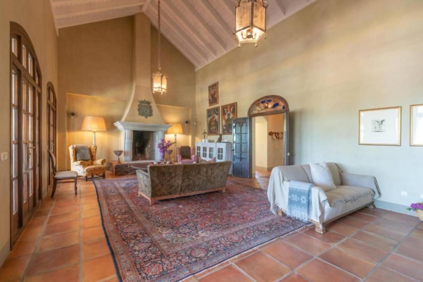 Villa Casa Sol Encantadora Villa Con Piscina Marbella Luaran gambar