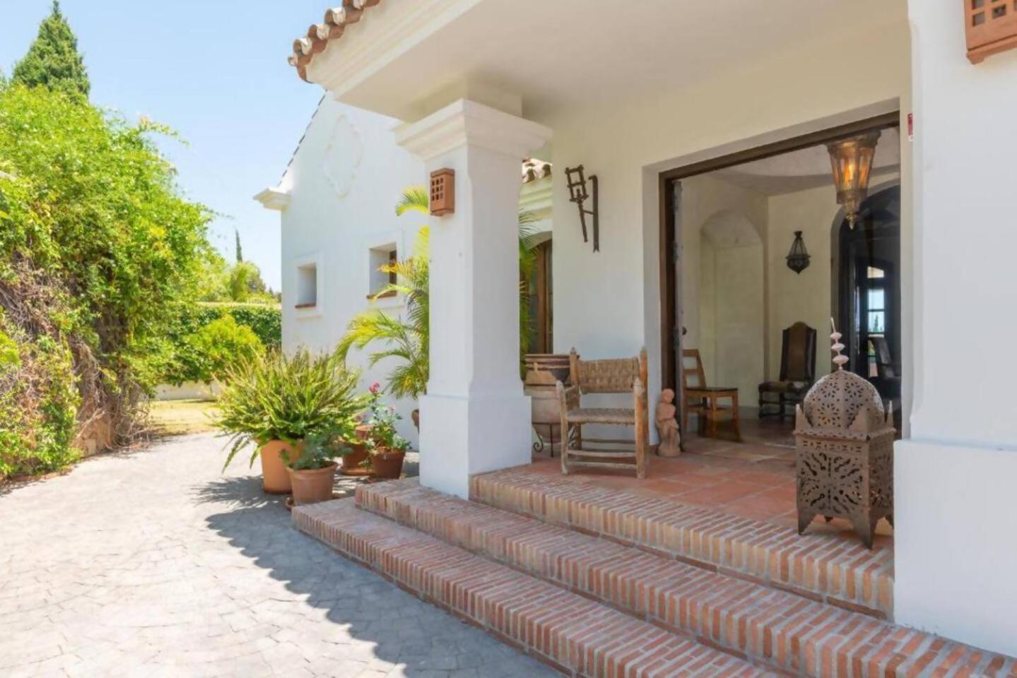 Villa Casa Sol Encantadora Villa Con Piscina Marbella Luaran gambar