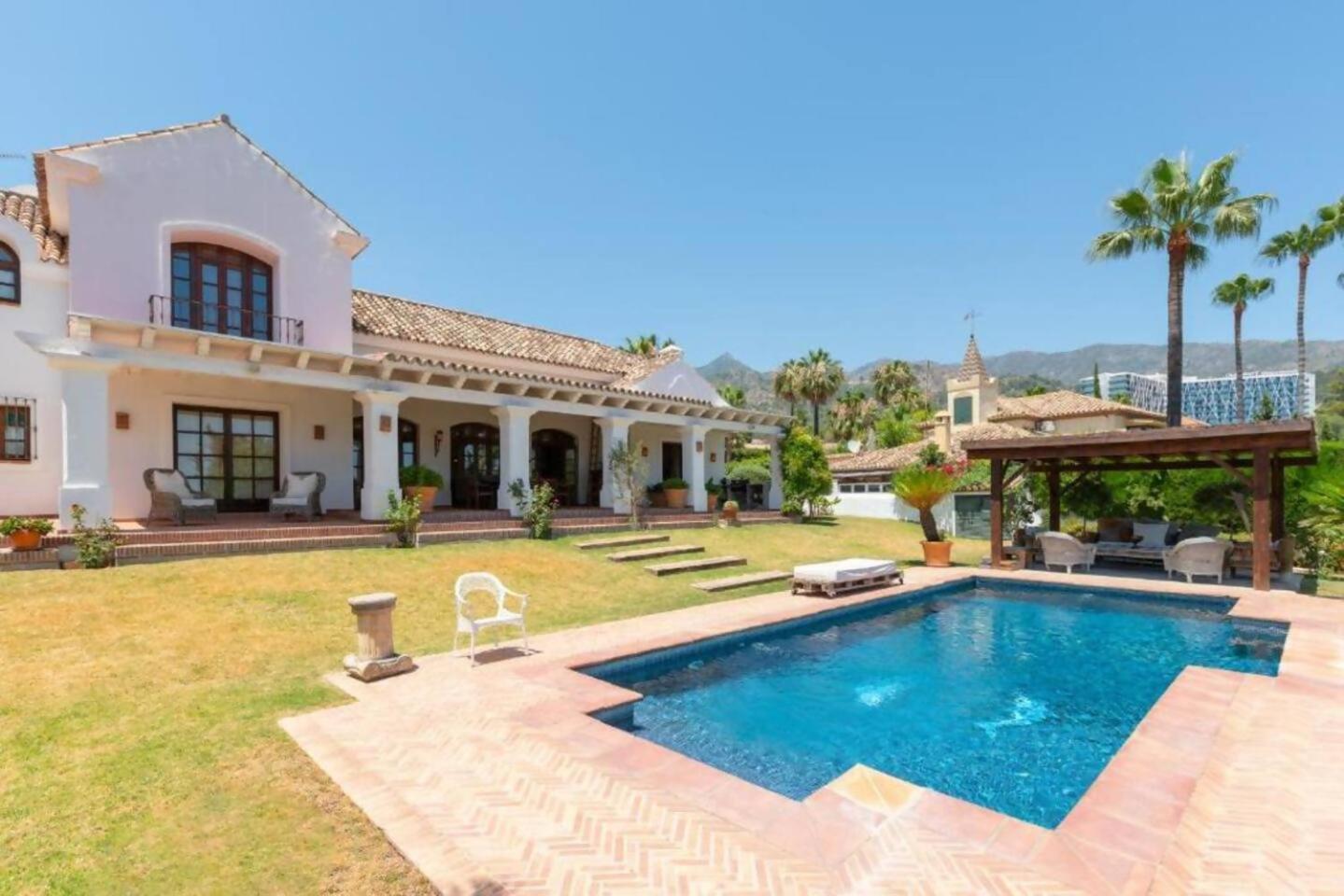 Villa Casa Sol Encantadora Villa Con Piscina Marbella Luaran gambar