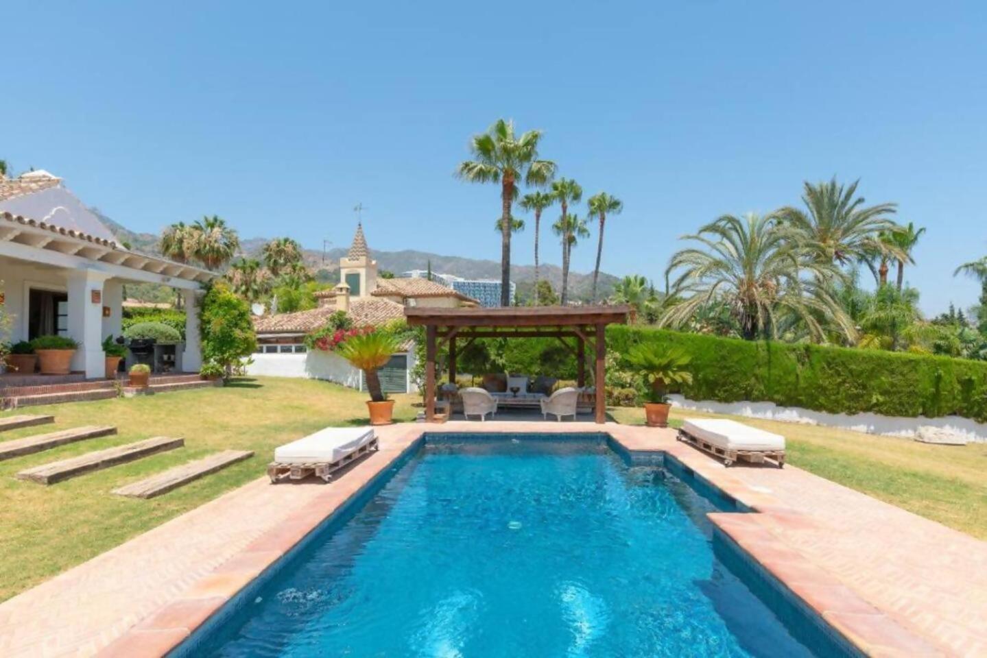 Villa Casa Sol Encantadora Villa Con Piscina Marbella Luaran gambar